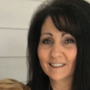 Meet your Posher, Mona